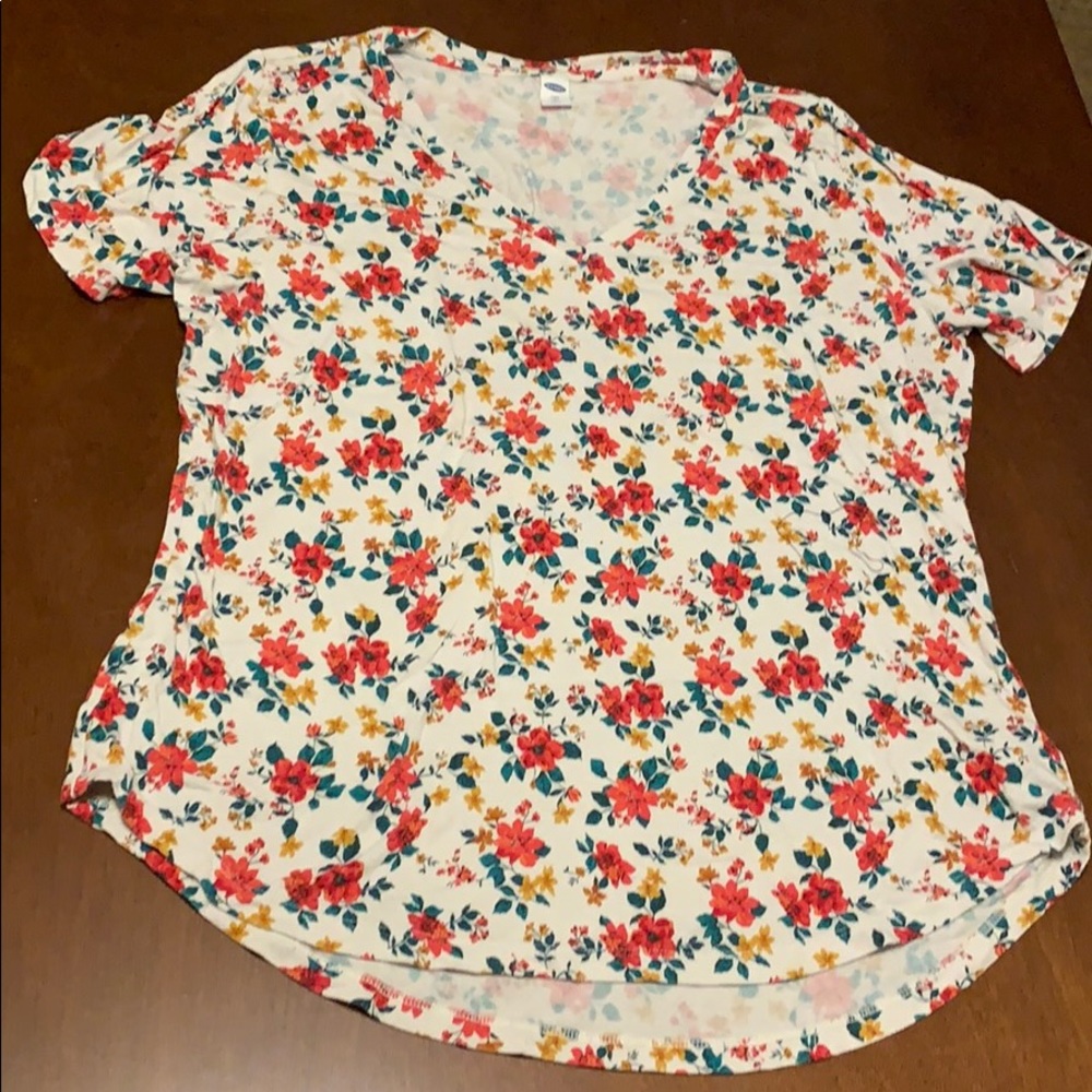 Christmas floral top 🎄🌺